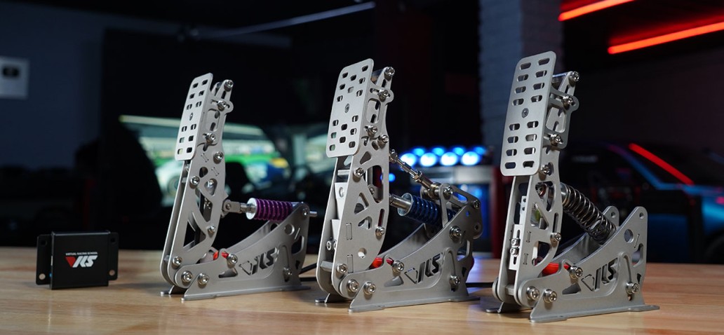 REVIEW - VRS DirectForce Pro Direct Drive Sim Racing Wheel